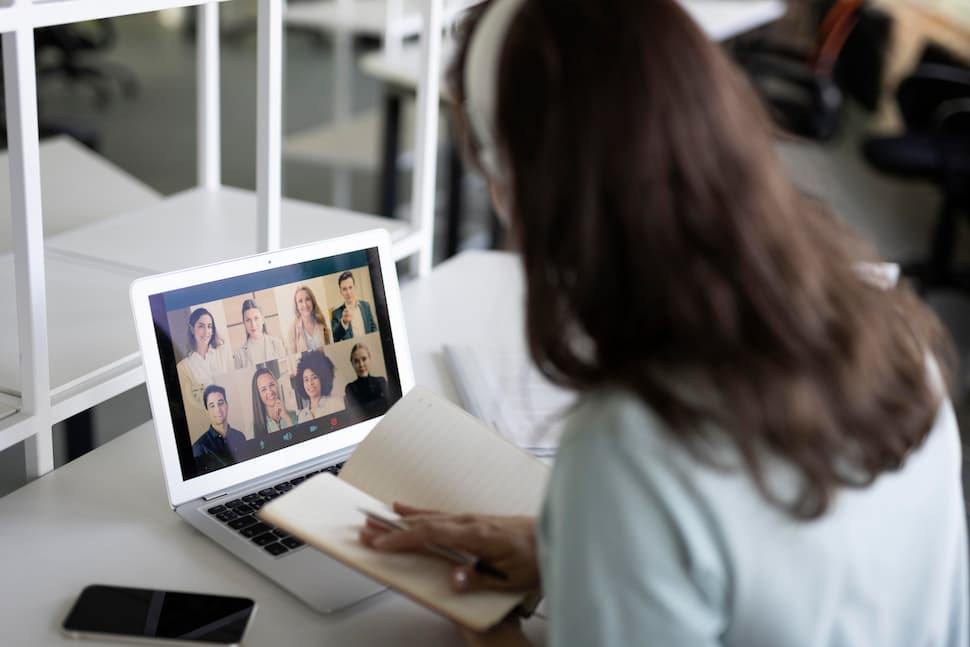 ¿Qué es una FP Semipresencial y cómo funciona?